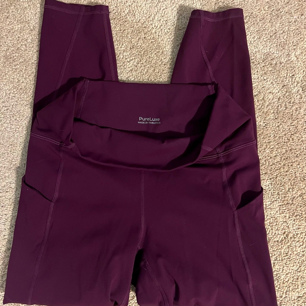 Fabletic leggings. Size medium 7/8 length.